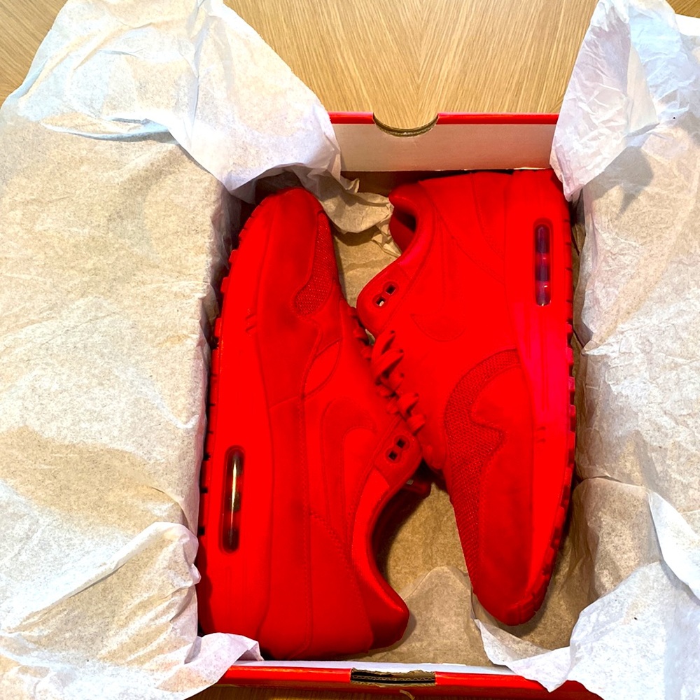 🚨Nike Air Max 1 “Tonal Red” 🚨